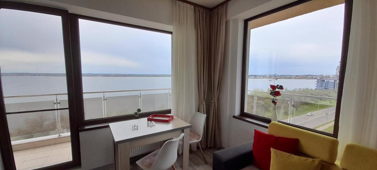 Bella Vista Summerland Mamaia Eksteriør billede